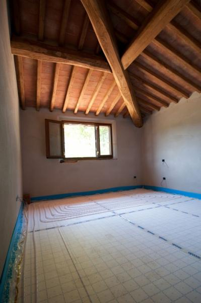 Uponor Self-attaching Panel for a country cottage in Tuscany